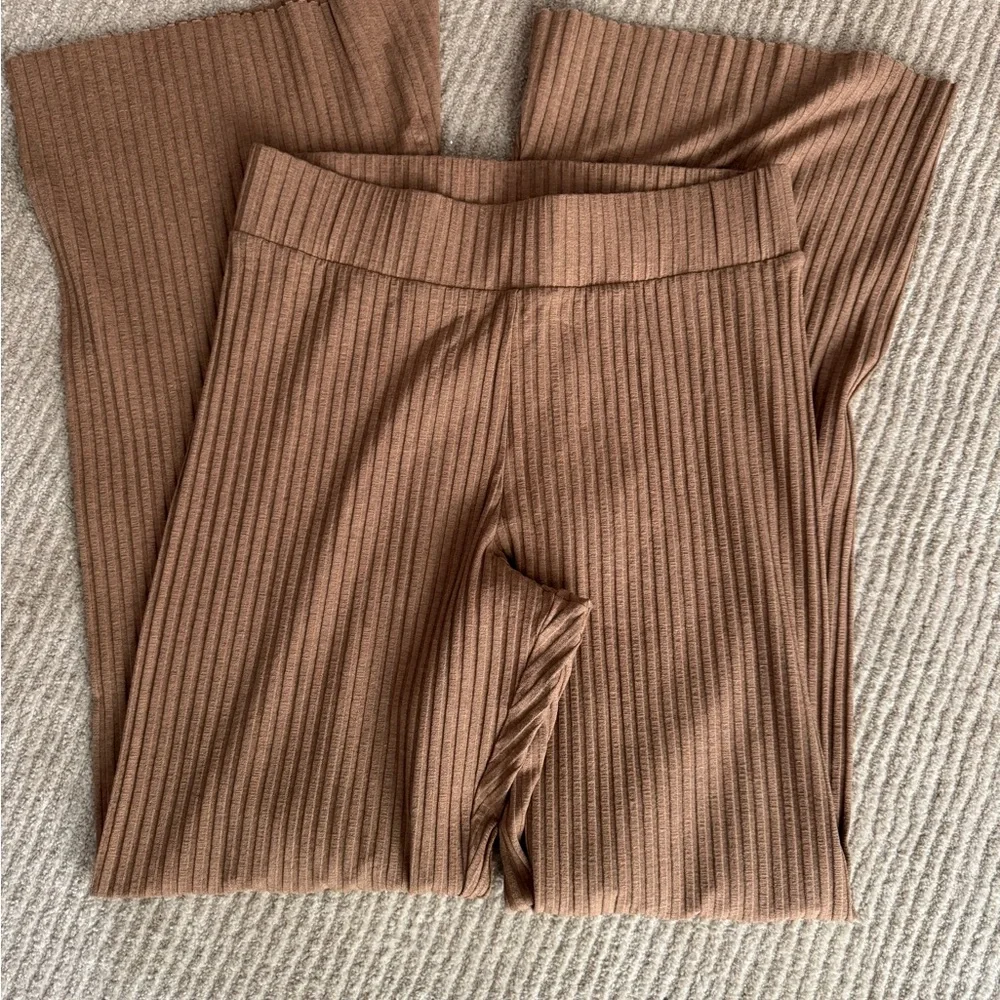 Cale Brown Ribbed Two-Piece Set - Picture 3 of 7